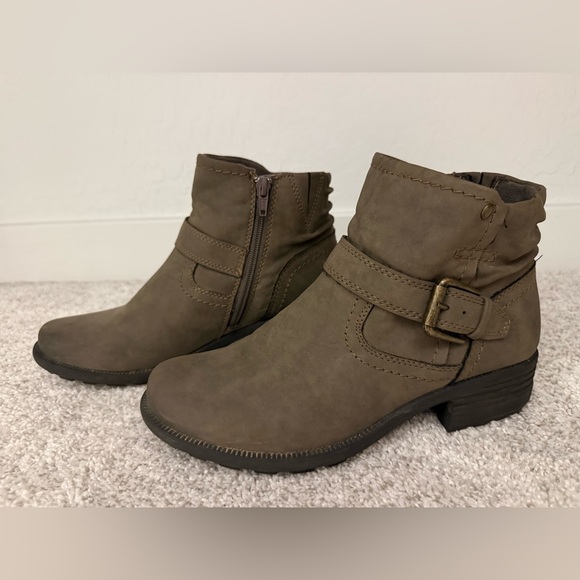 Earth Spirit Shoes - Earth Spirit Olive Taupe Ankle Boots with Buckle and Zipper